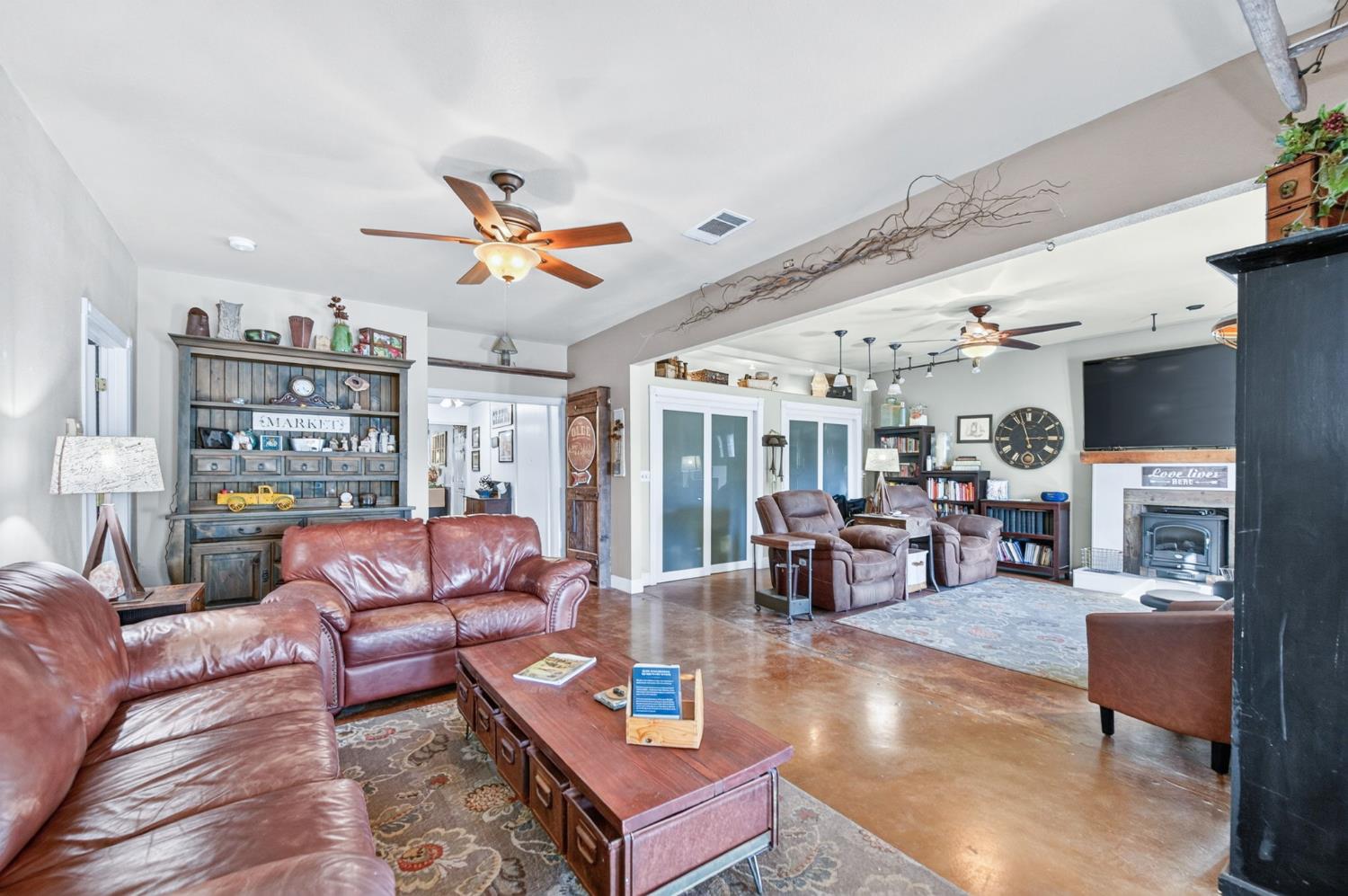 214 5th, Clovis, CA 93612