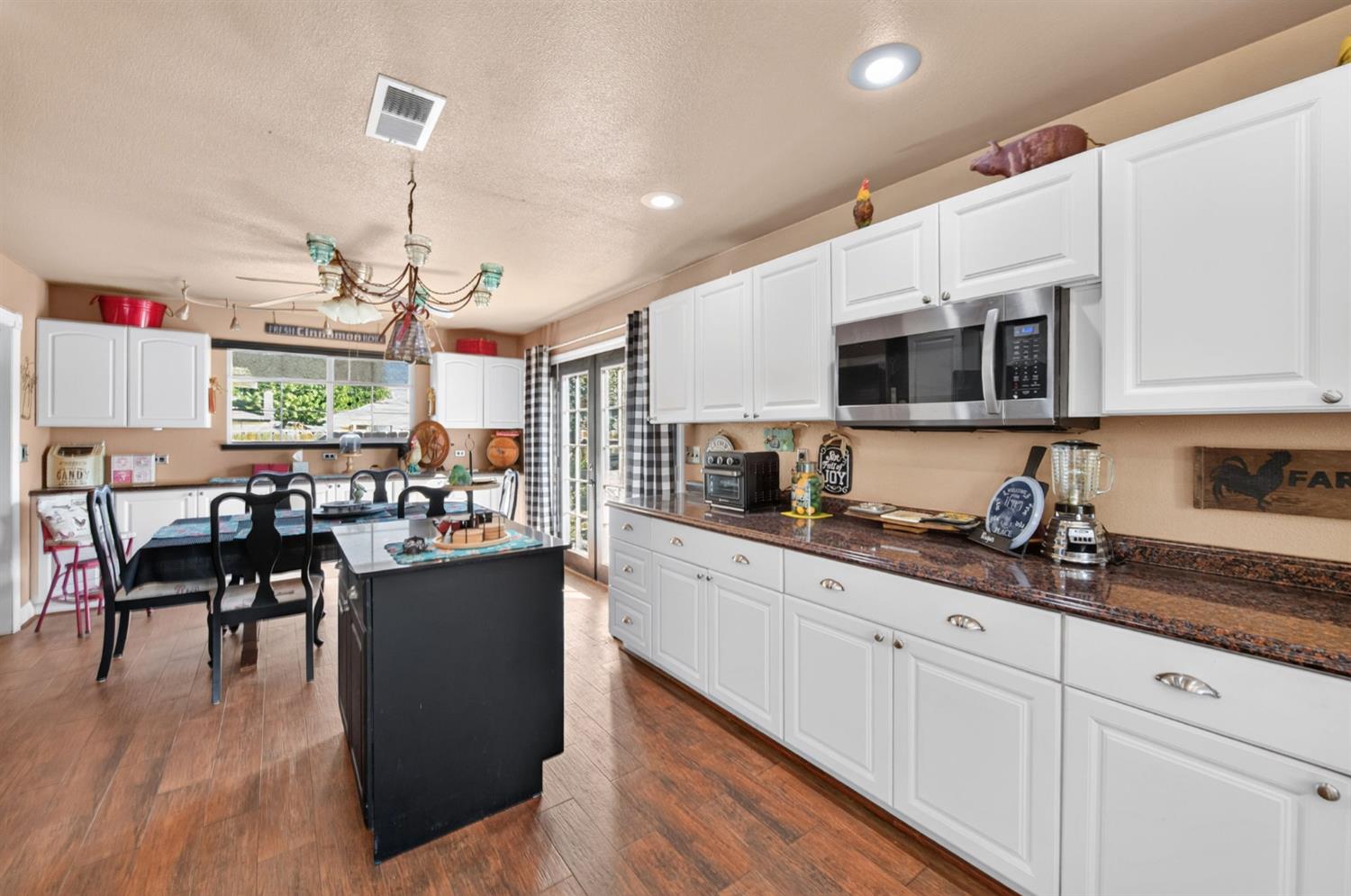 214 5th, Clovis, CA 93612