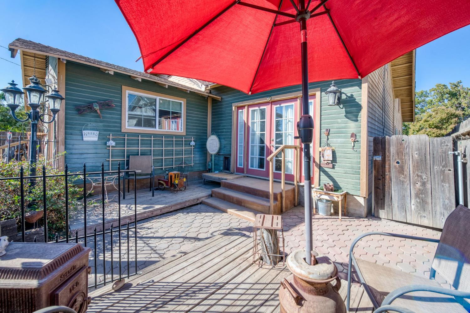 214 5th, Clovis, CA 93612