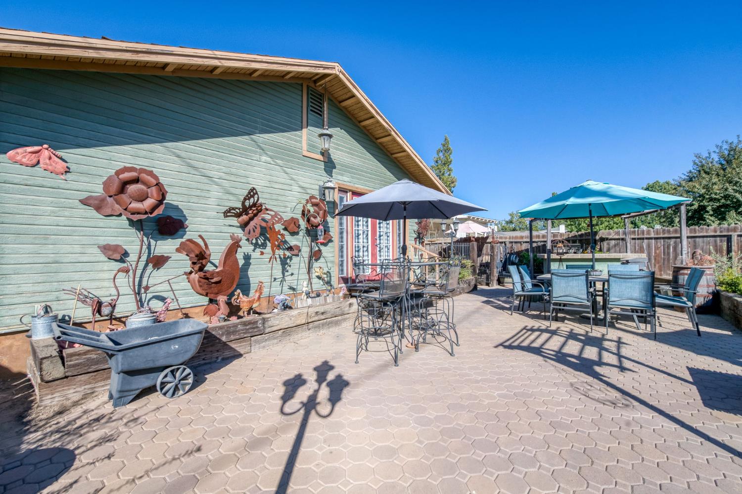 214 5th, Clovis, CA 93612