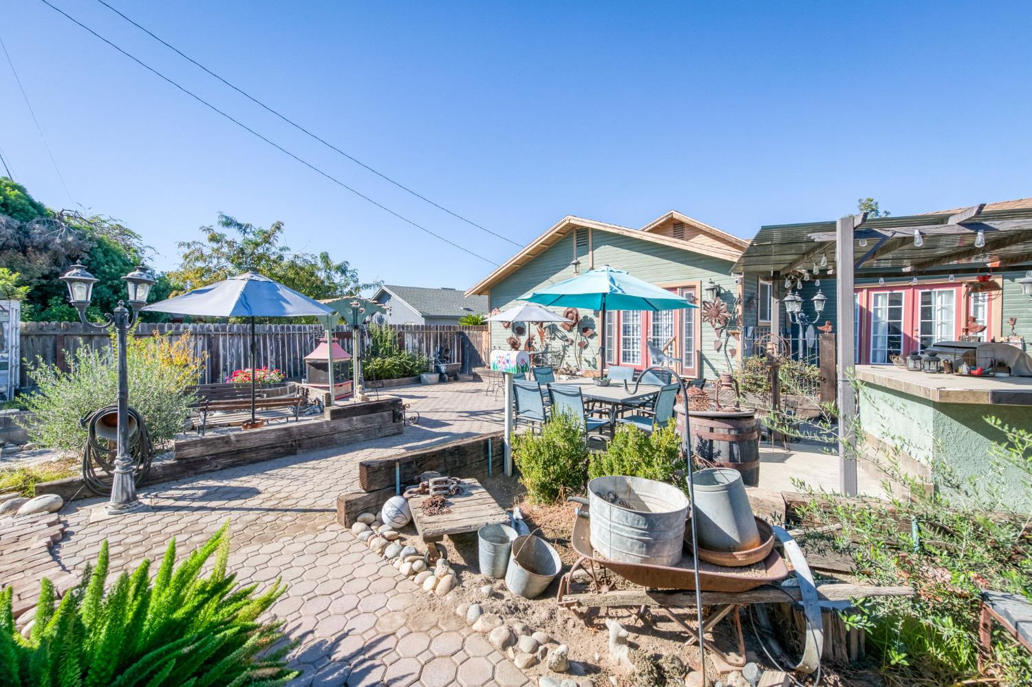 214 5th, Clovis, CA 93612