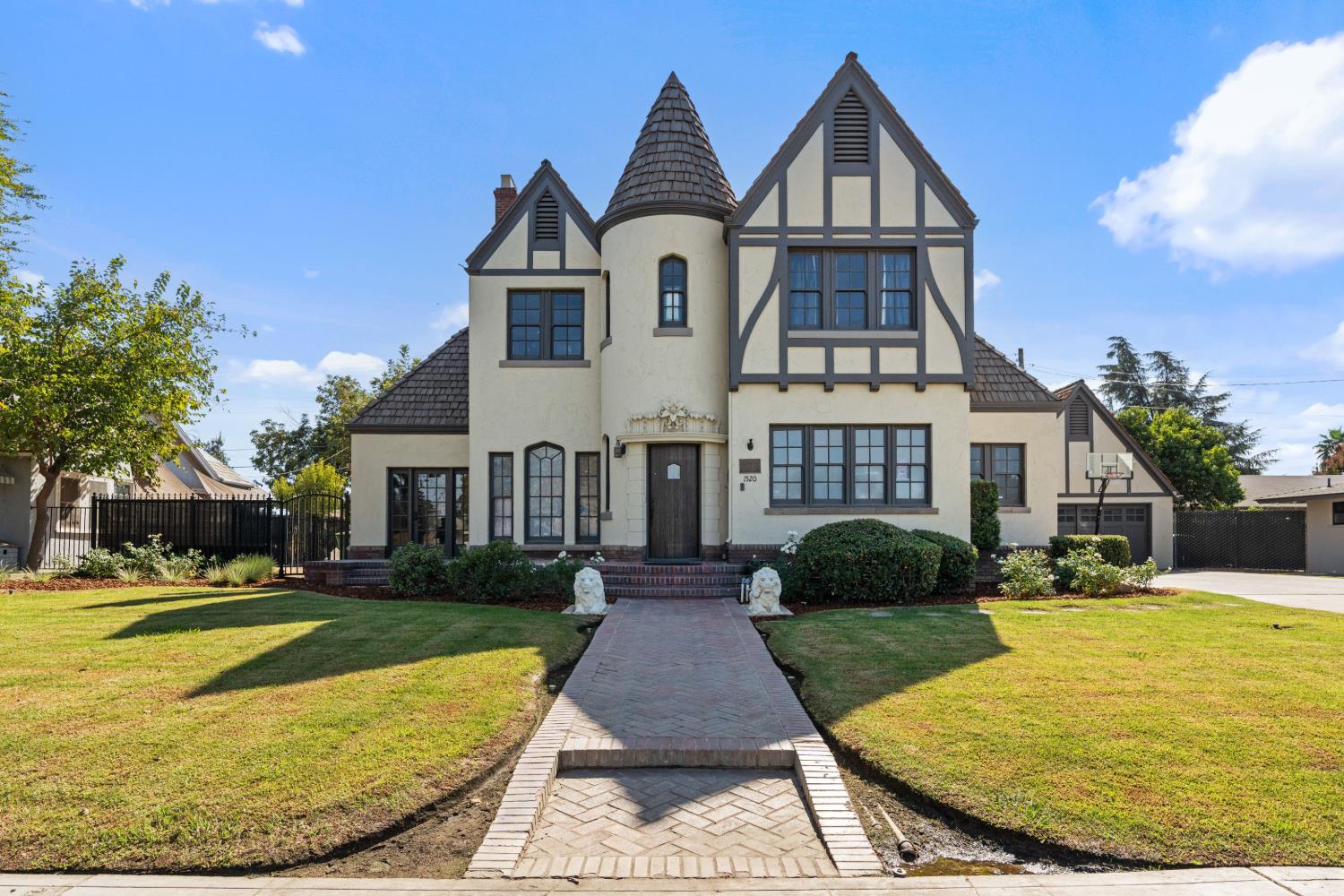 1502 1520 E Olive, Fresno, CA 93728