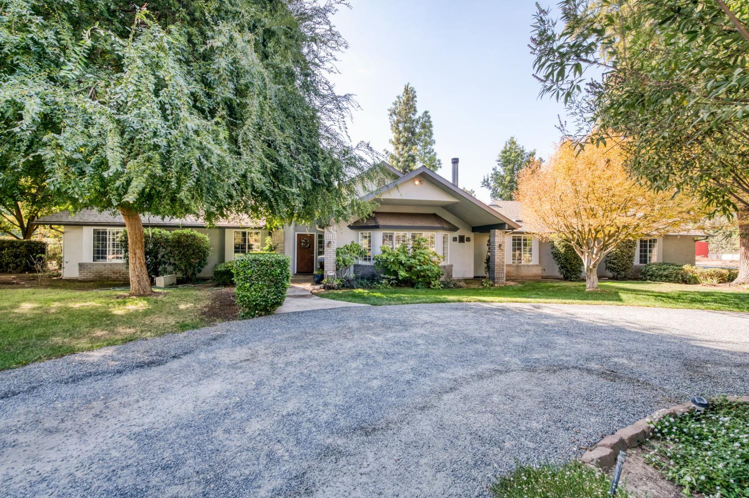 6793 E Cambridge Ave, Fresno, CA 93727