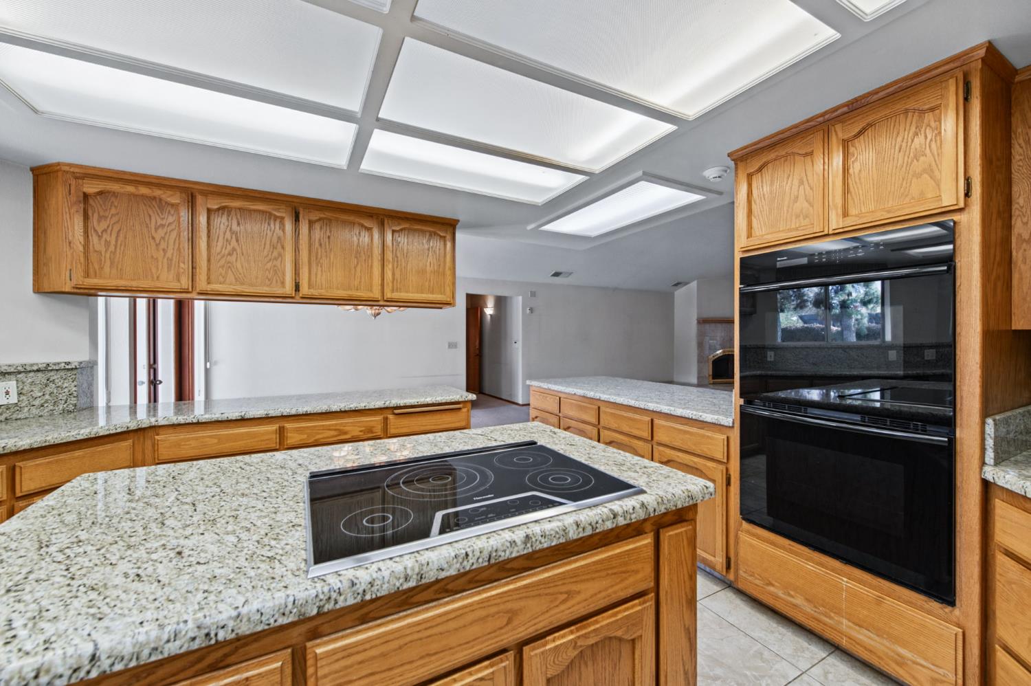 6793 E Cambridge Ave, Fresno, CA 93727