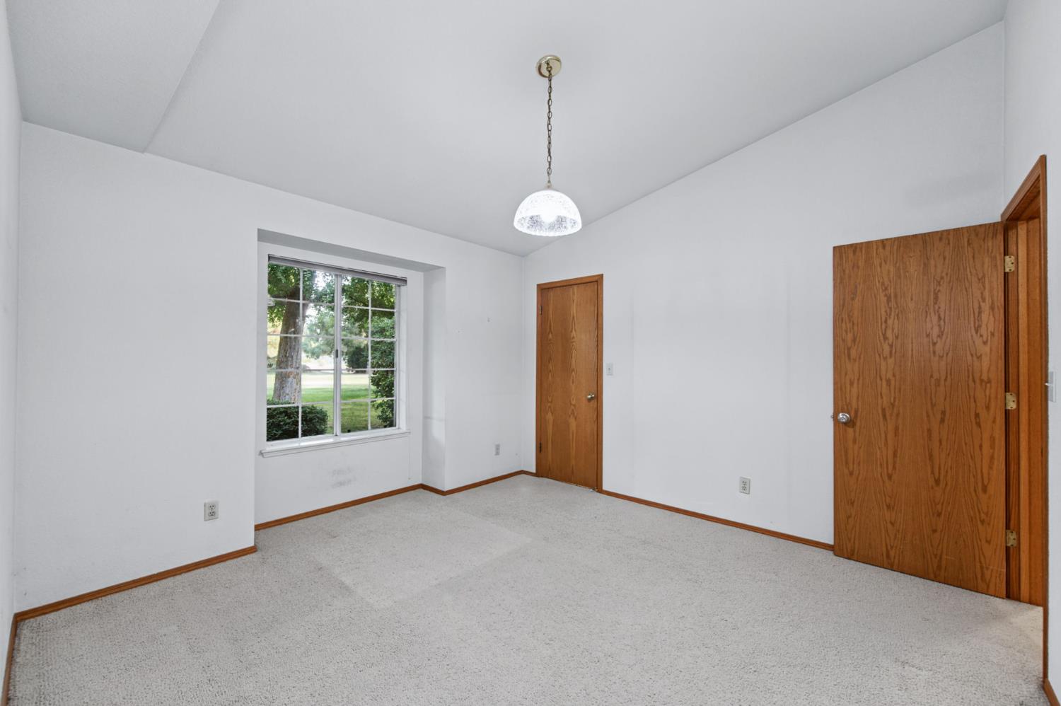 6793 E Cambridge Ave, Fresno, CA 93727