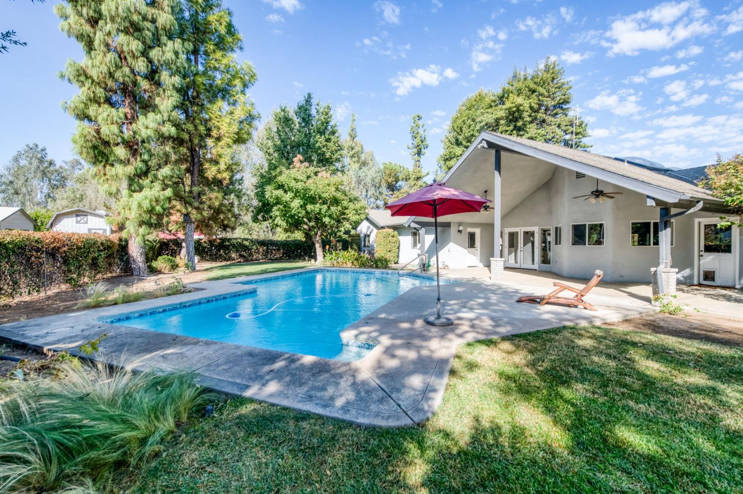 6793 E Cambridge Ave, Fresno, CA 93727