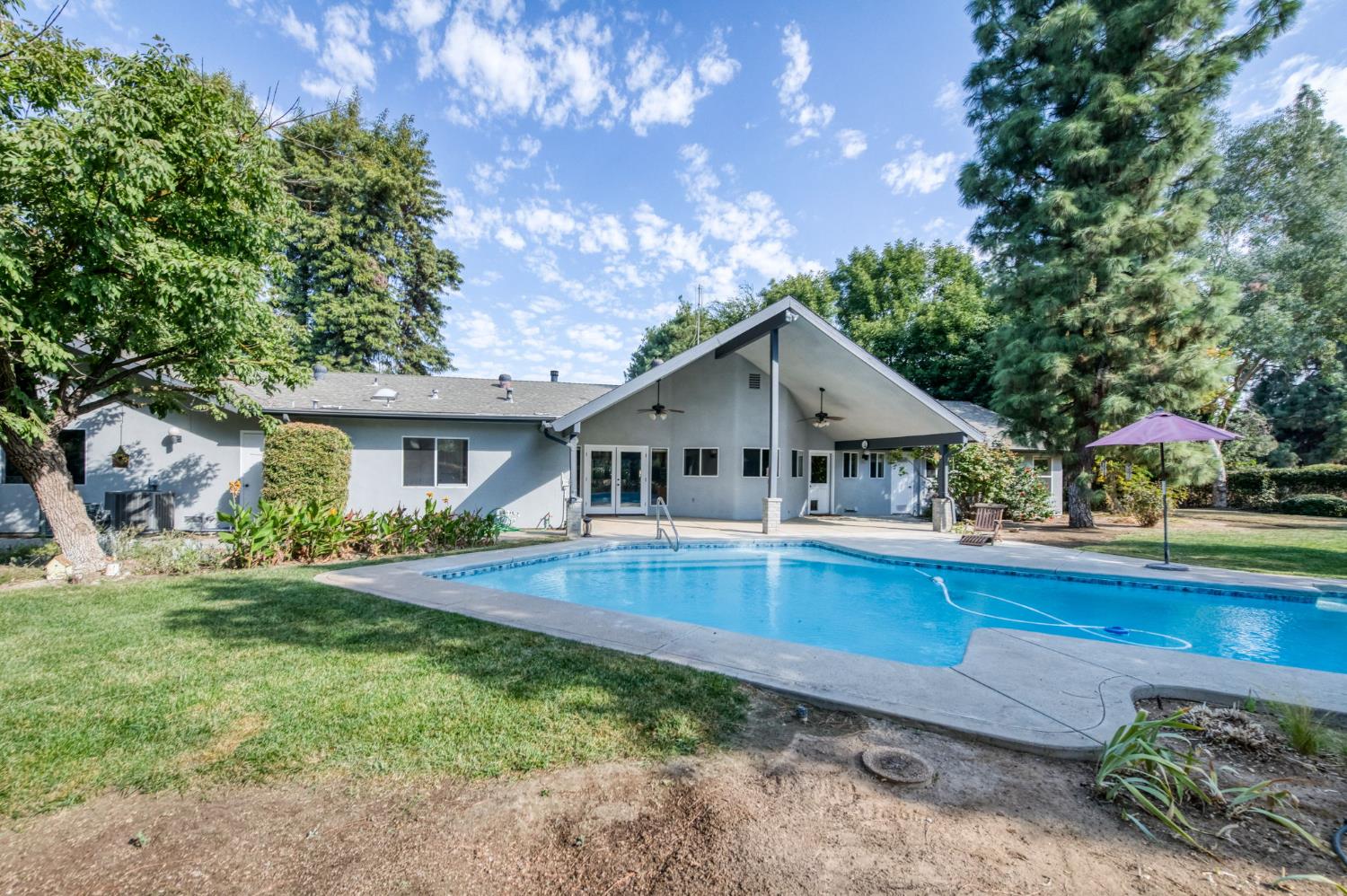 6793 E Cambridge Ave, Fresno, CA 93727