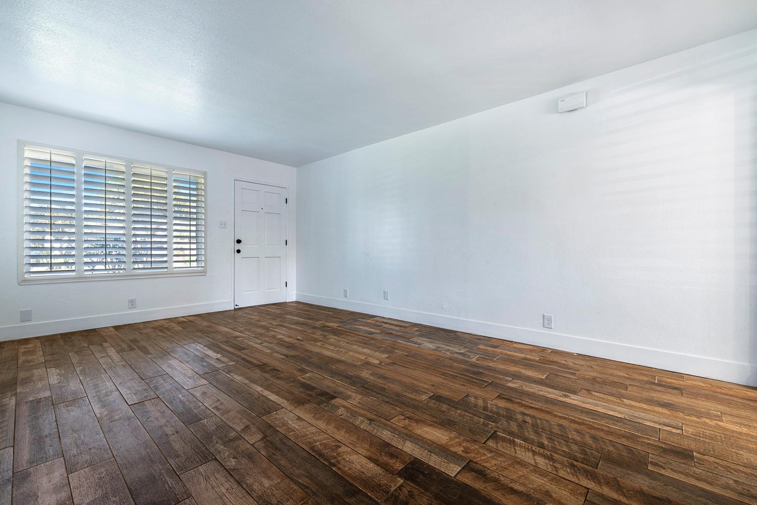 3095 W Bellaire Way, Fresno, CA 93722