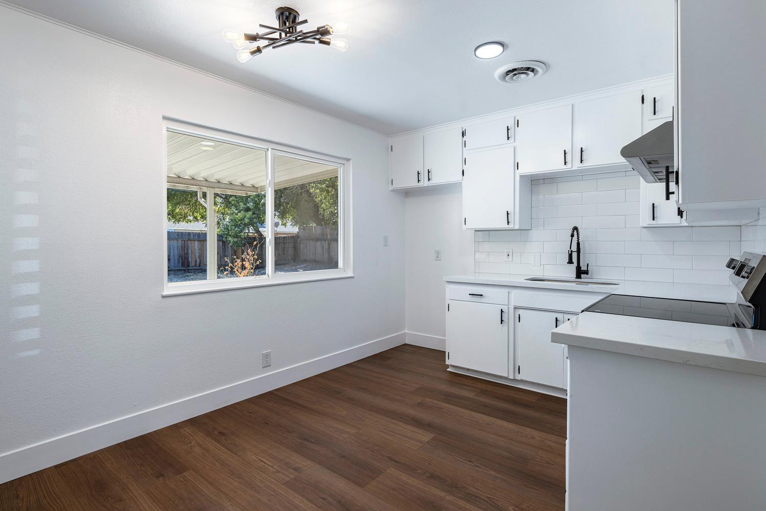 3095 W Bellaire Way, Fresno, CA 93722
