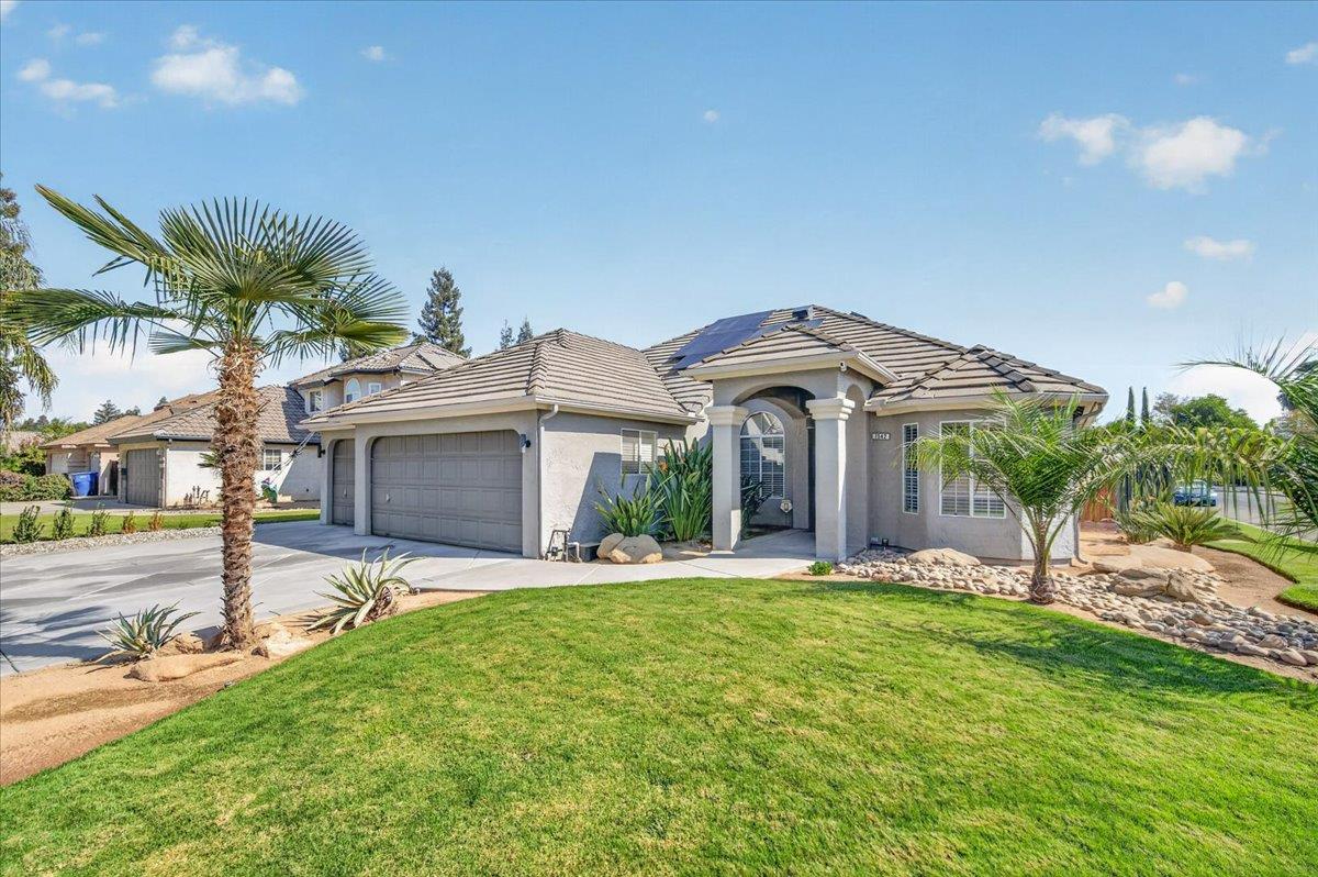 7542 N Wolters Ave, Fresno, CA 93720