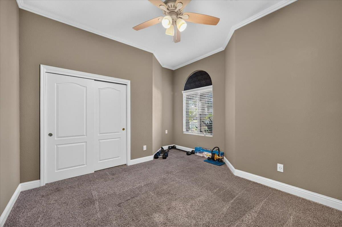 7542 N Wolters Ave, Fresno, CA 93720