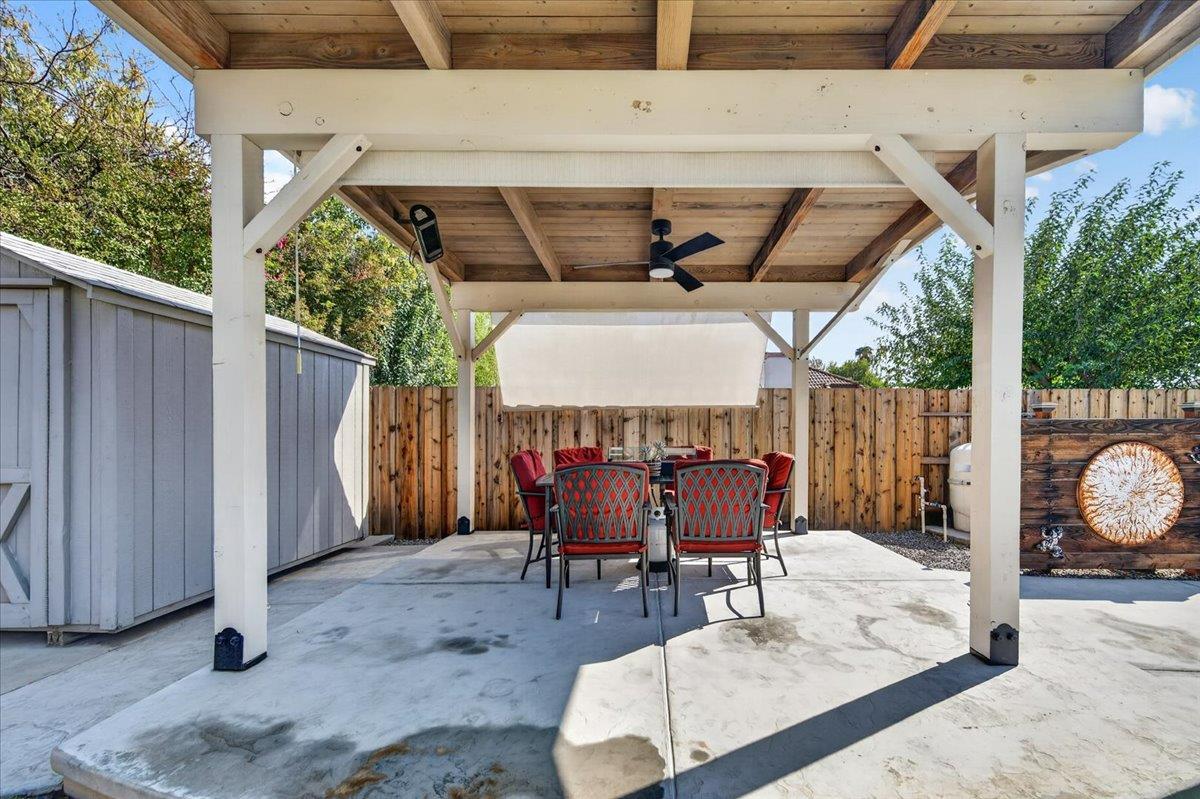 7542 N Wolters Ave, Fresno, CA 93720