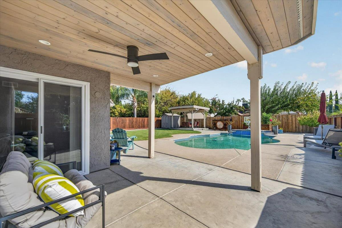 7542 N Wolters Ave, Fresno, CA 93720