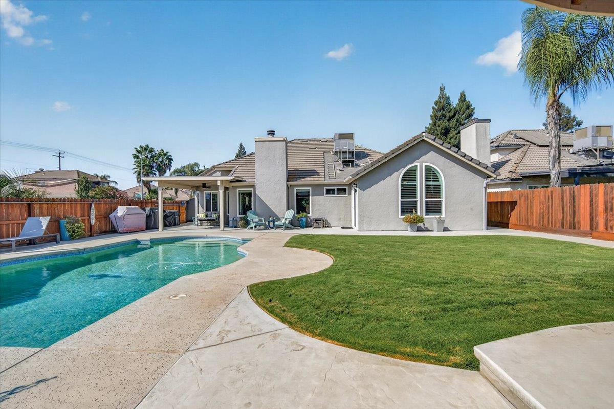 7542 N Wolters Ave, Fresno, CA 93720