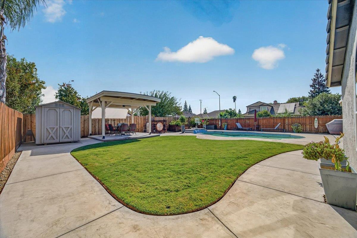 7542 N Wolters Ave, Fresno, CA 93720