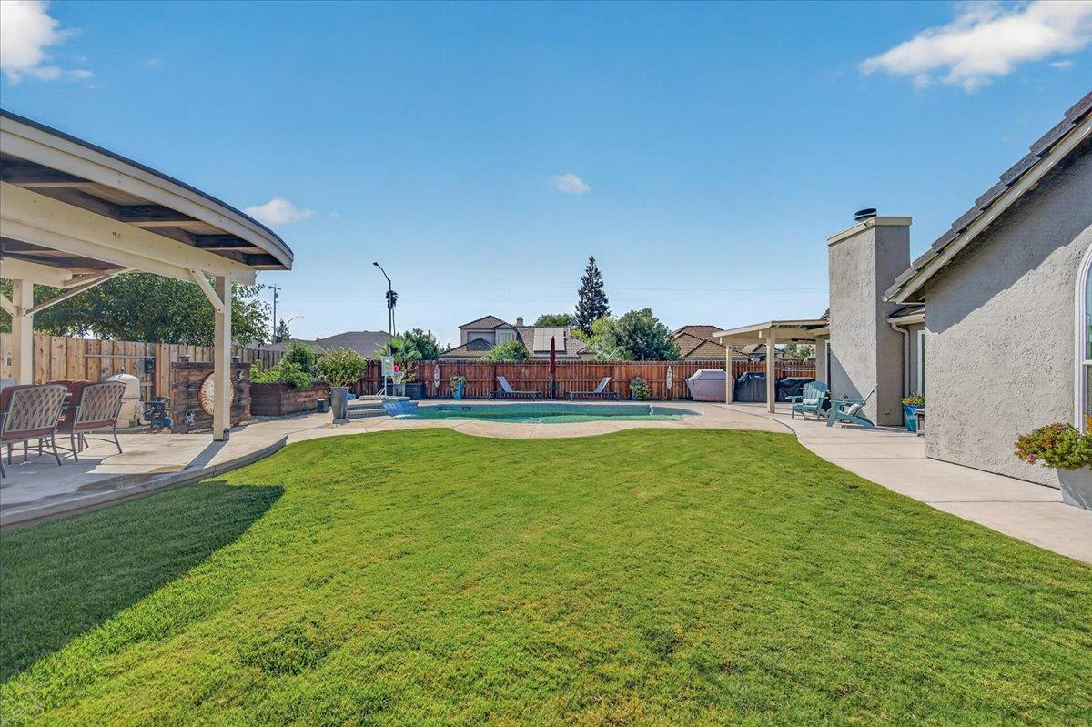 7542 N Wolters Ave, Fresno, CA 93720
