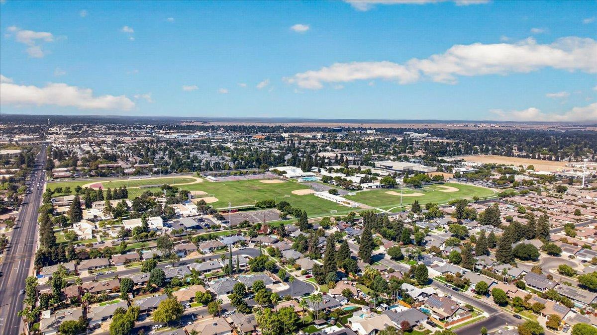 7542 N Wolters Ave, Fresno, CA 93720