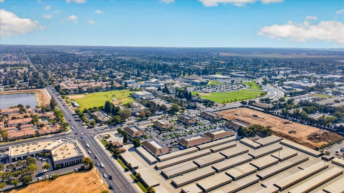 7542 N Wolters Ave, Fresno, CA 93720
