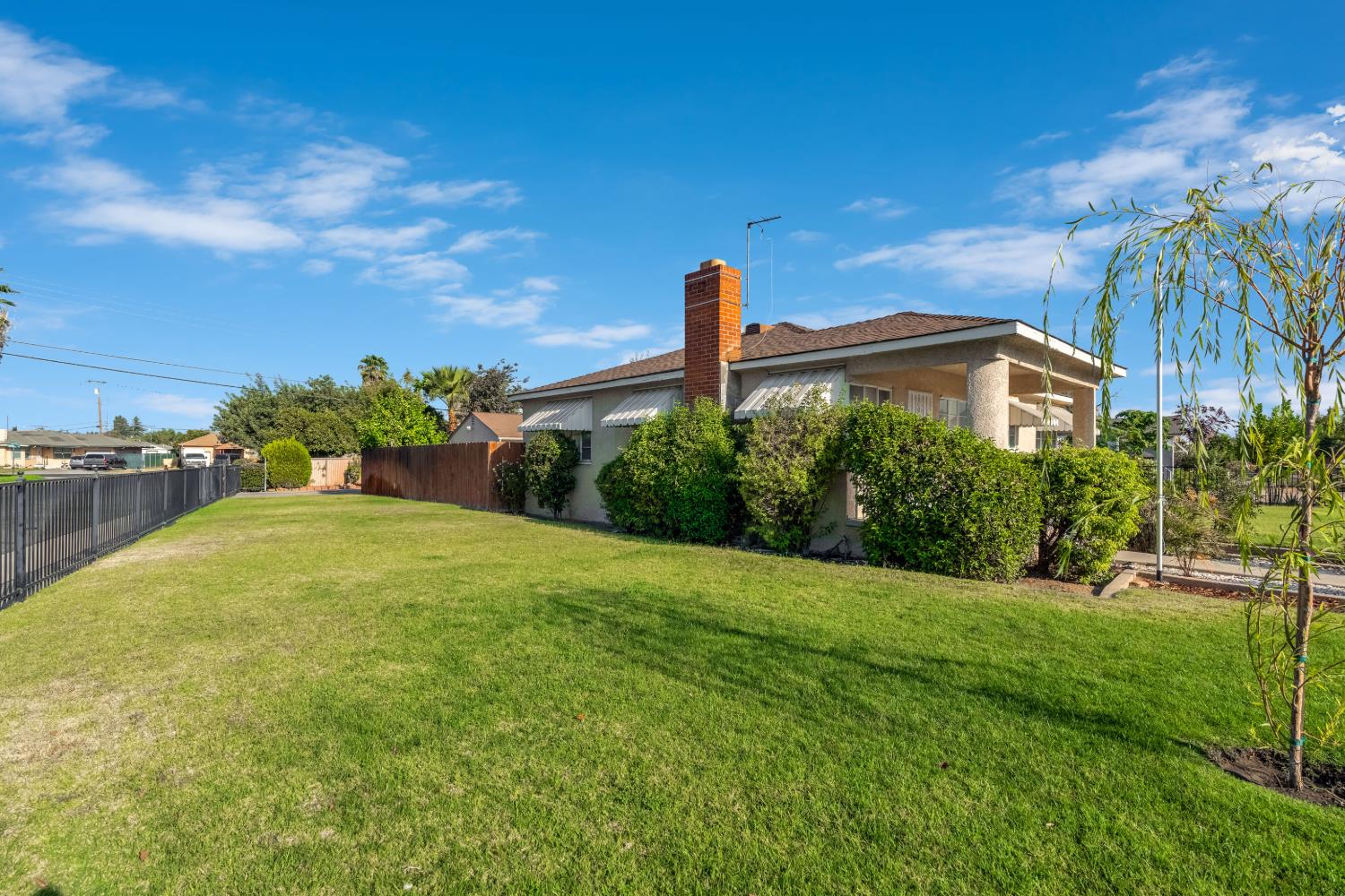 1803 Mayfair Drive East, Fresno, CA 93703