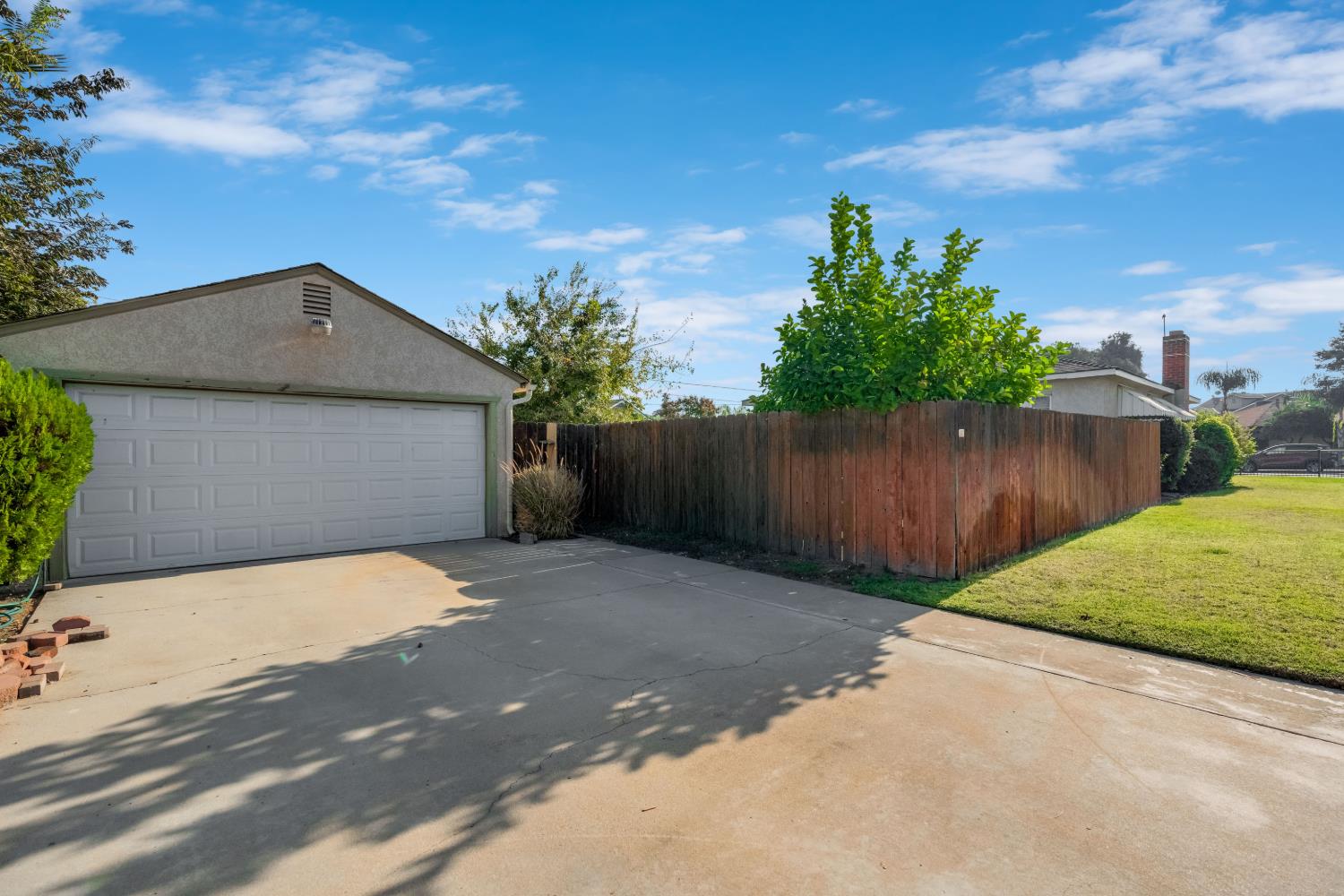 1803 Mayfair Drive East, Fresno, CA 93703