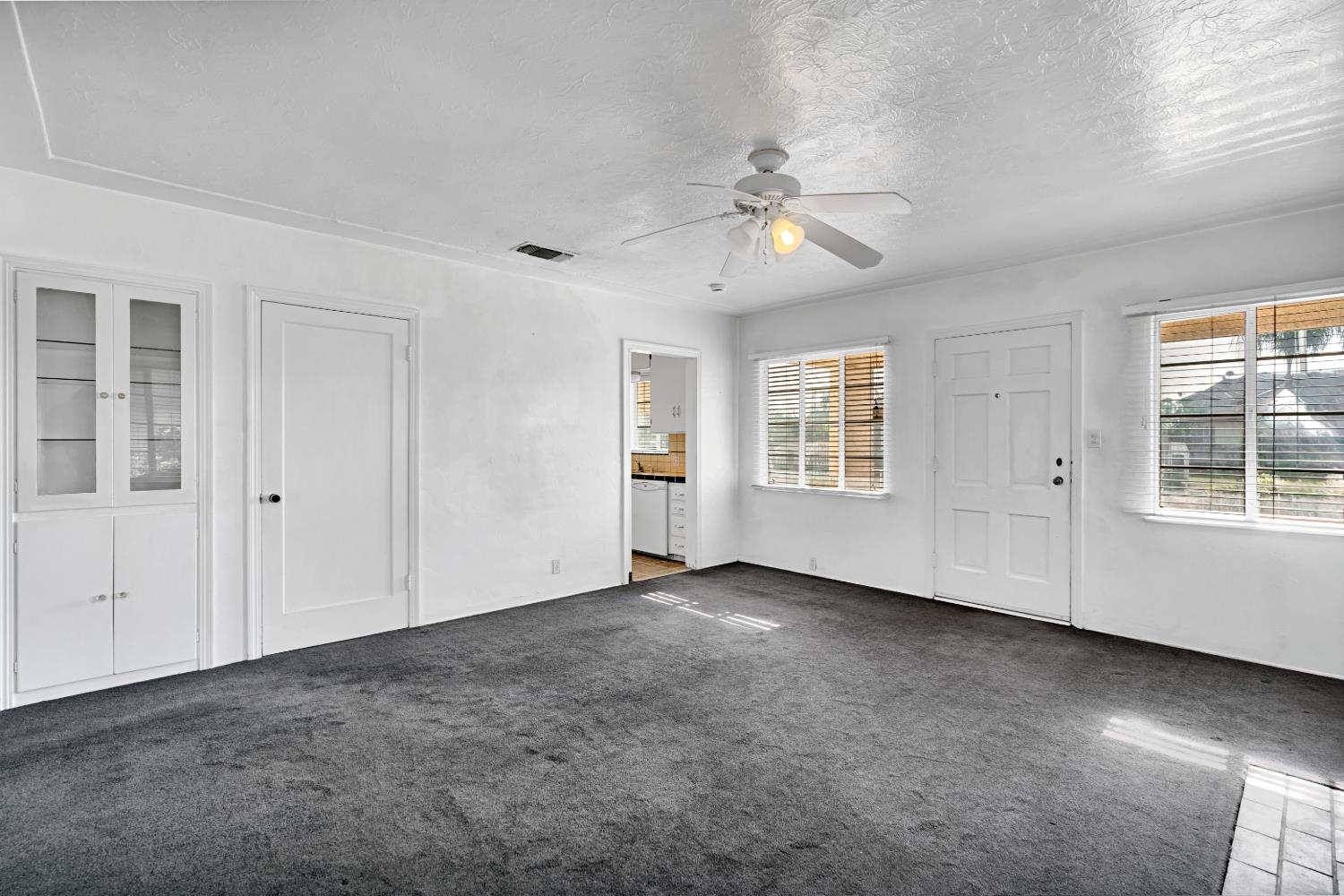 1803 Mayfair Drive East, Fresno, CA 93703