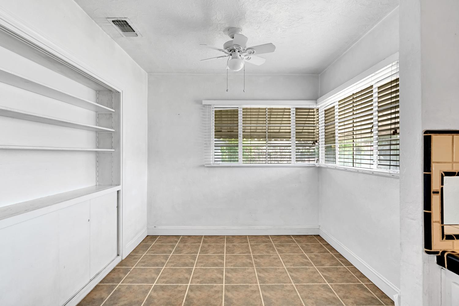 1803 Mayfair Drive East, Fresno, CA 93703