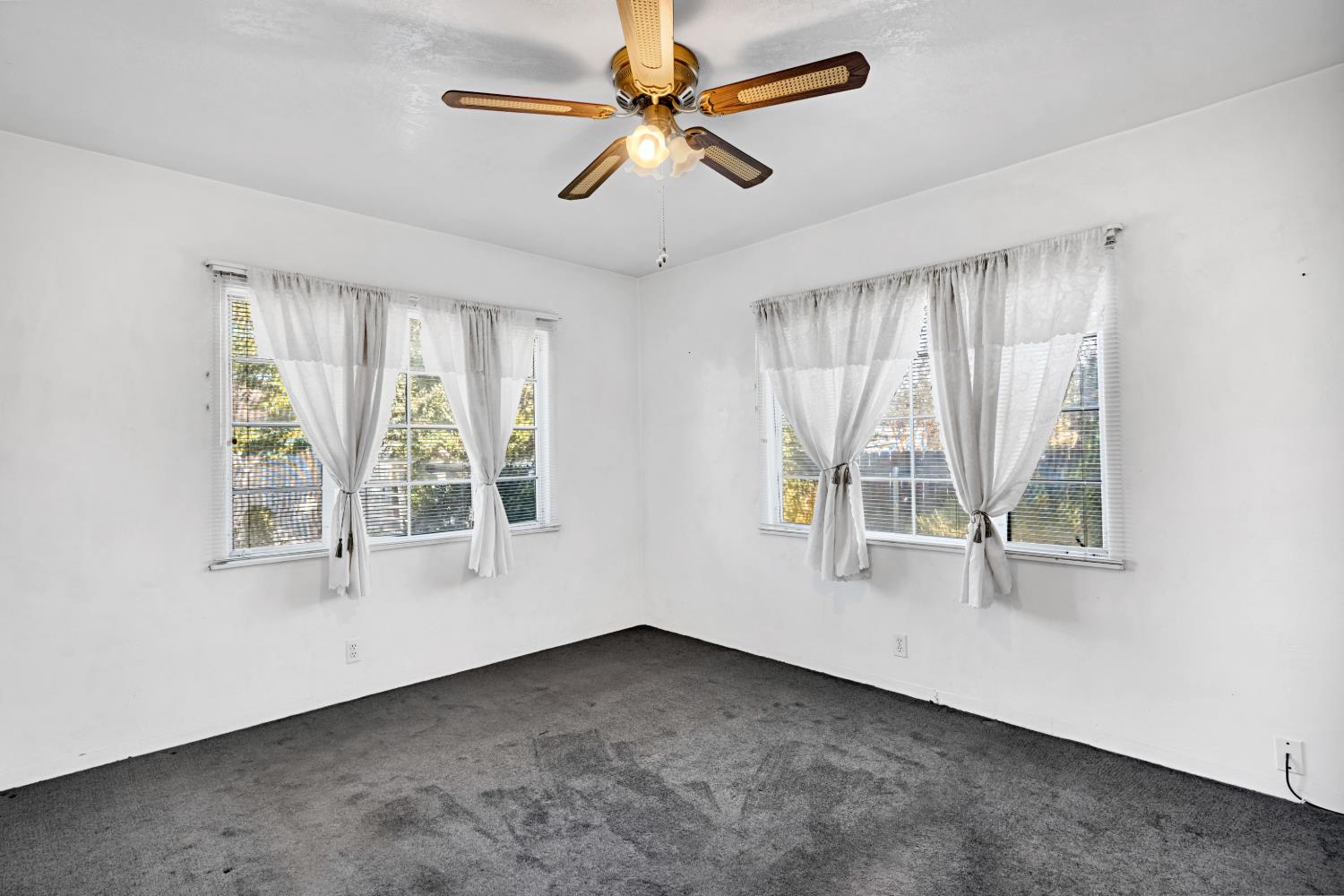 1803 Mayfair Drive East, Fresno, CA 93703