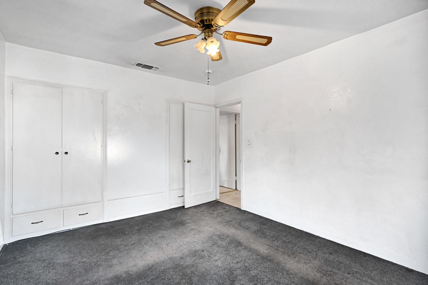 1803 Mayfair Drive East, Fresno, CA 93703