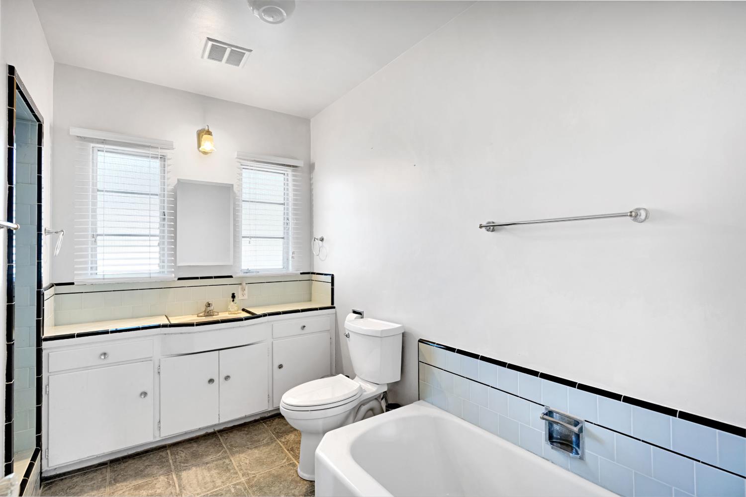 1803 Mayfair Drive East, Fresno, CA 93703