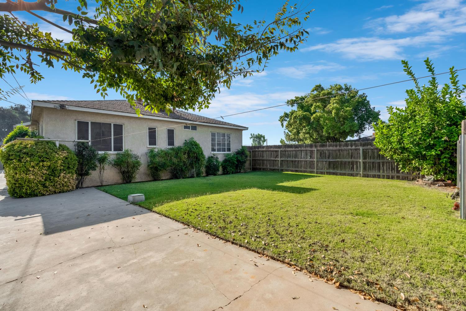 1803 Mayfair Drive East, Fresno, CA 93703