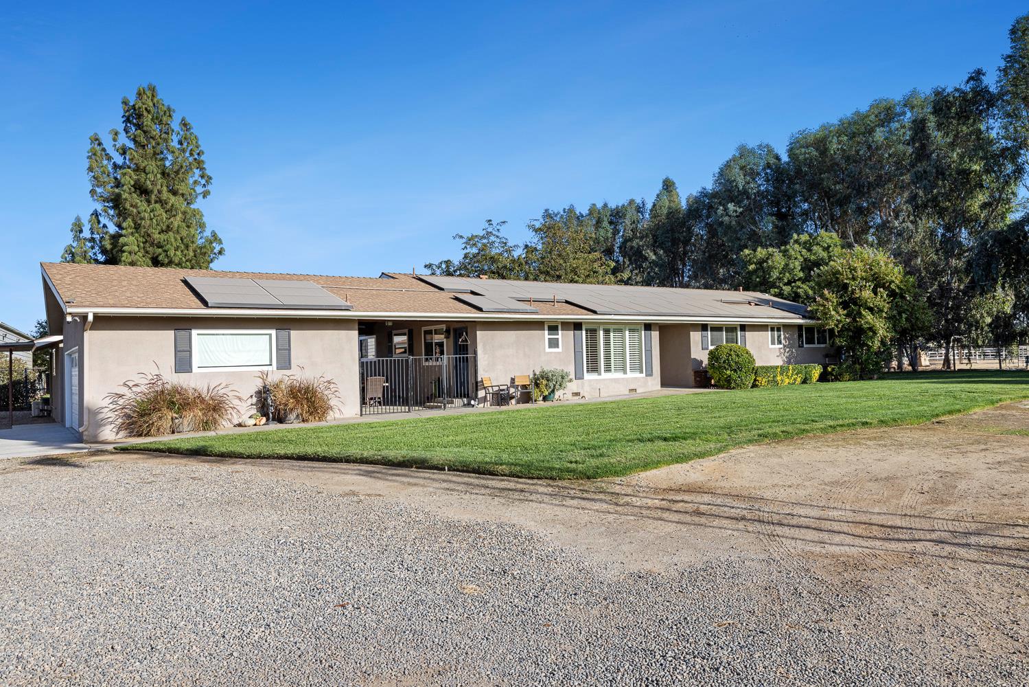 6880 N Maine Ave, Clovis, CA 93619