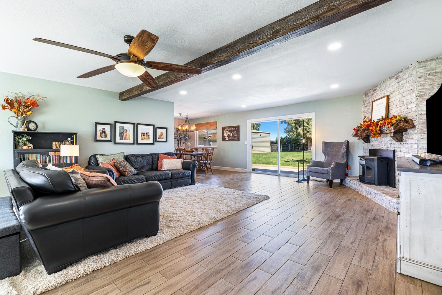 6880 N Maine Ave, Clovis, CA 93619