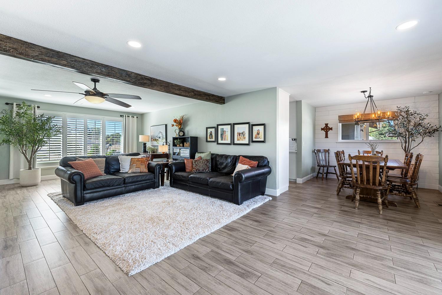 6880 N Maine Ave, Clovis, CA 93619