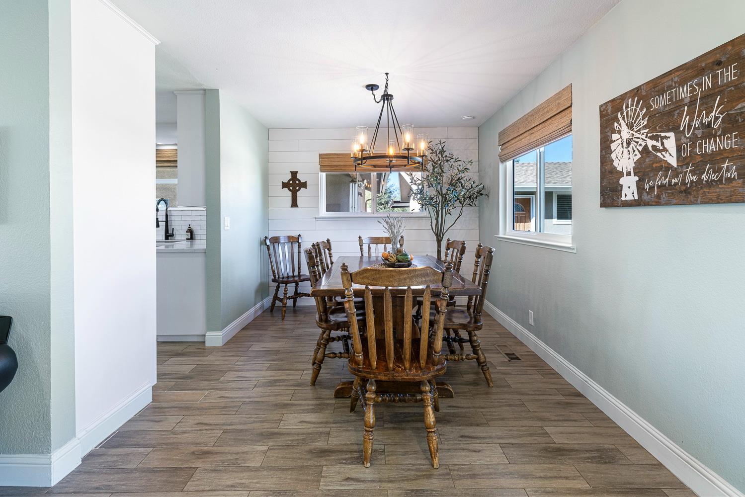 6880 N Maine Ave, Clovis, CA 93619