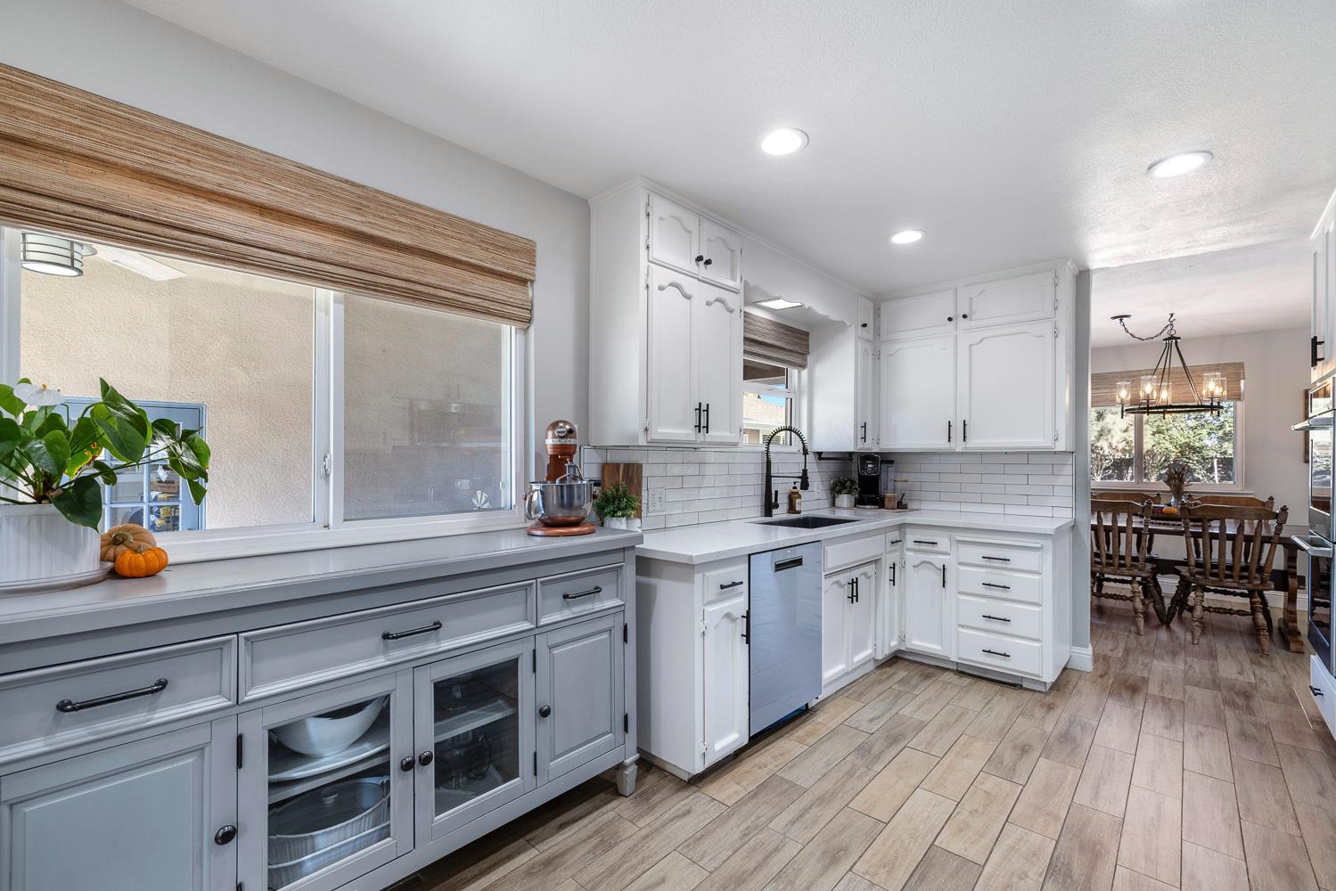 6880 N Maine Ave, Clovis, CA 93619