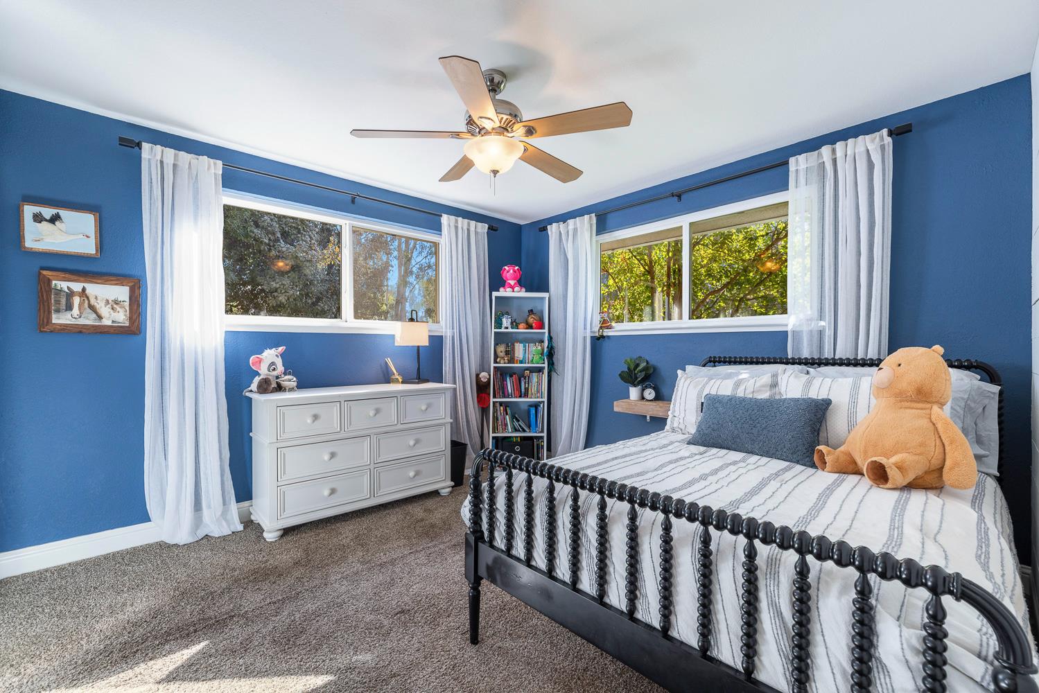 6880 N Maine Ave, Clovis, CA 93619