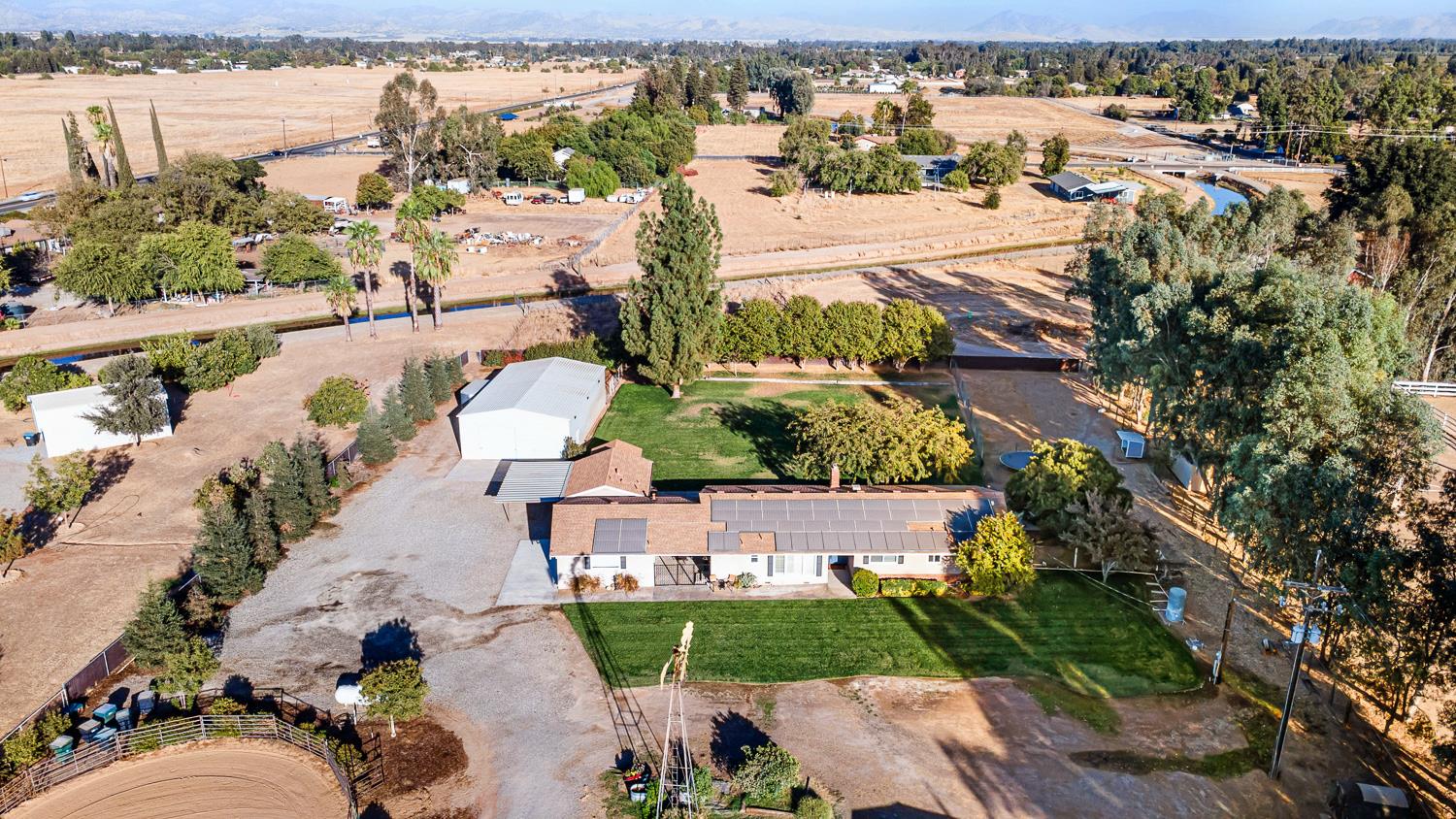 6880 N Maine Ave, Clovis, CA 93619