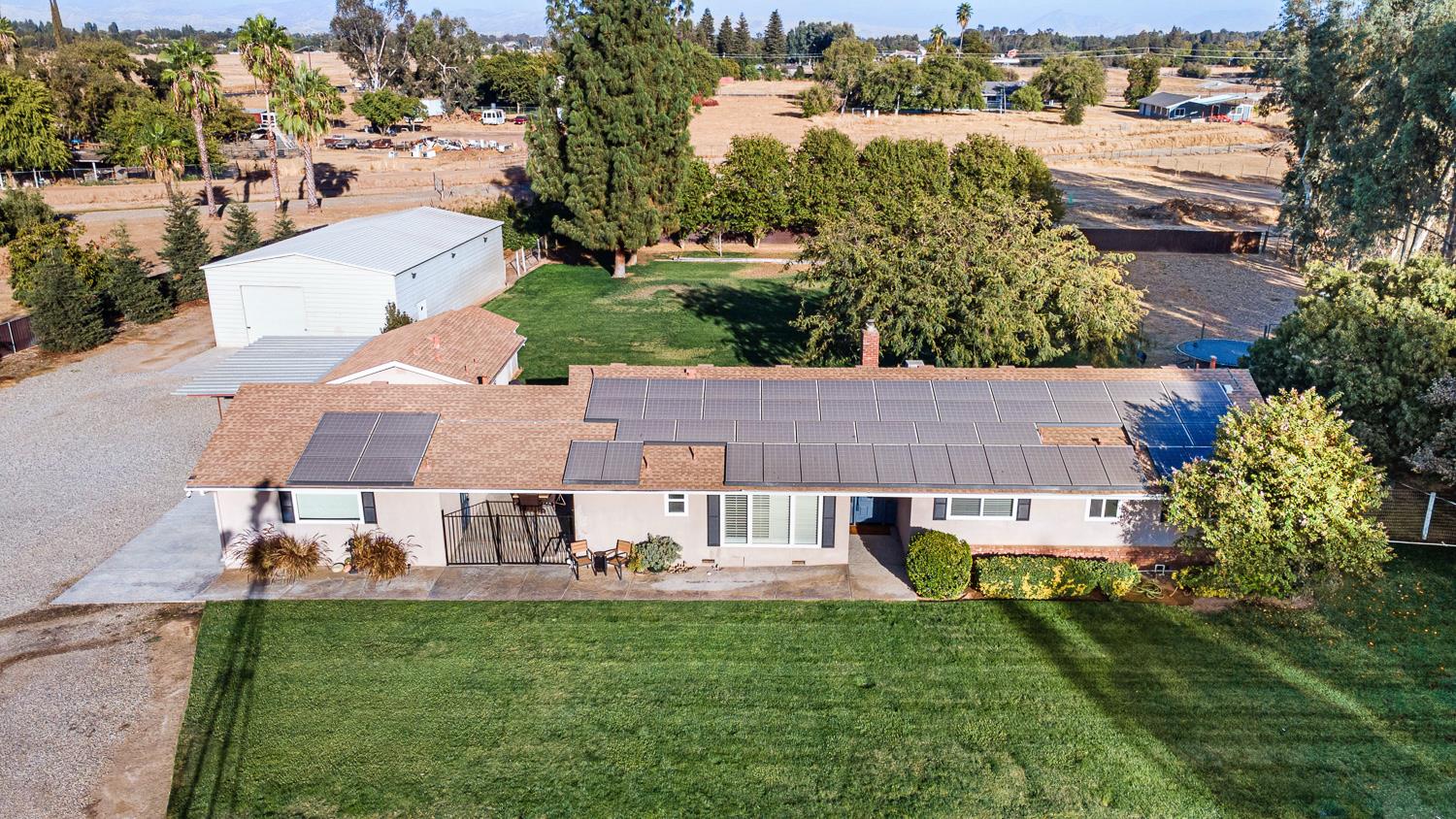 6880 N Maine Ave, Clovis, CA 93619