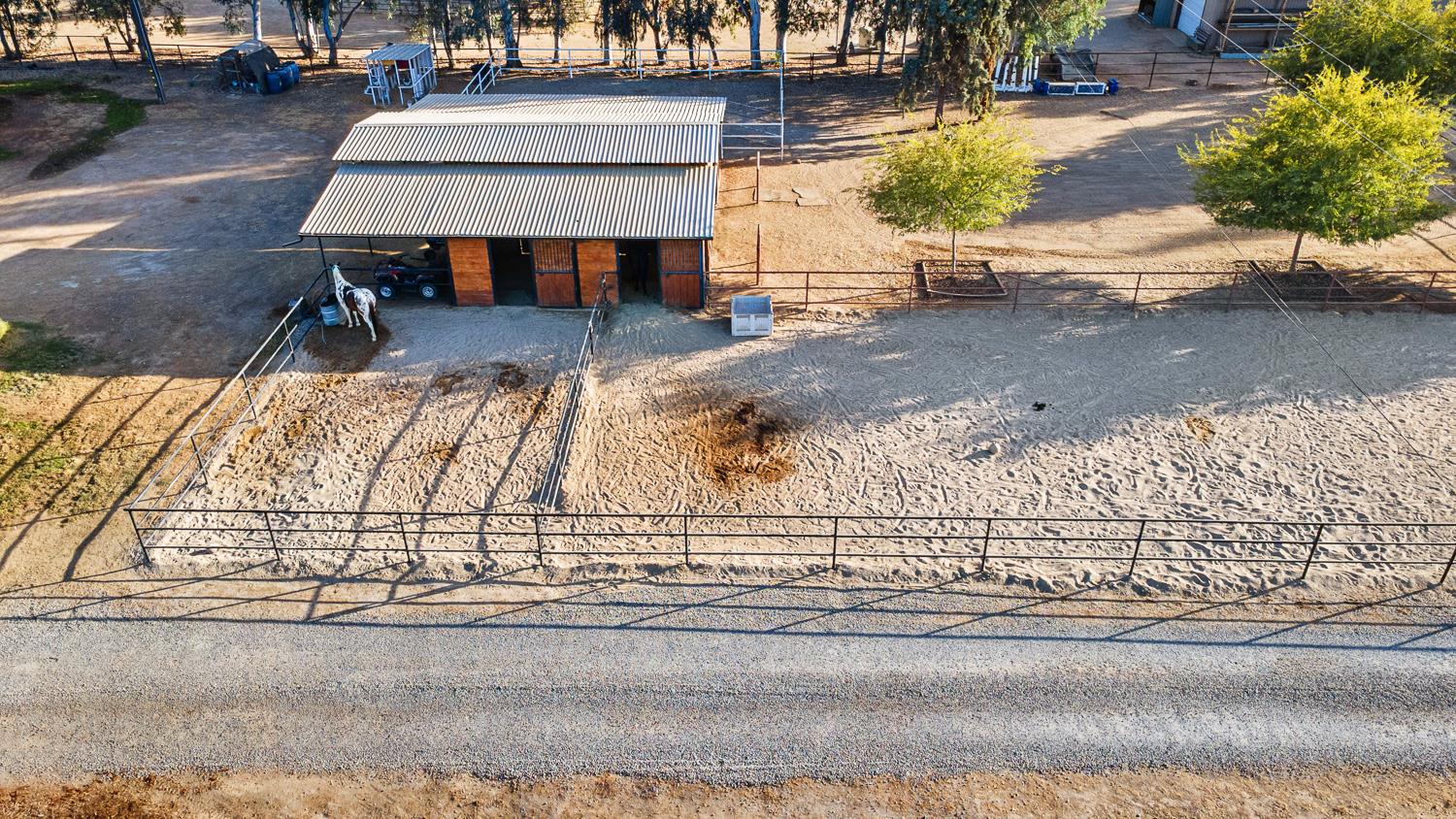 6880 N Maine Ave, Clovis, CA 93619