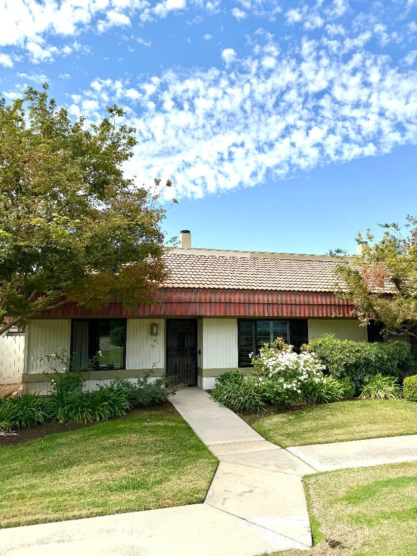 4902 N Sequoia Dr #104, Fresno, CA 93705