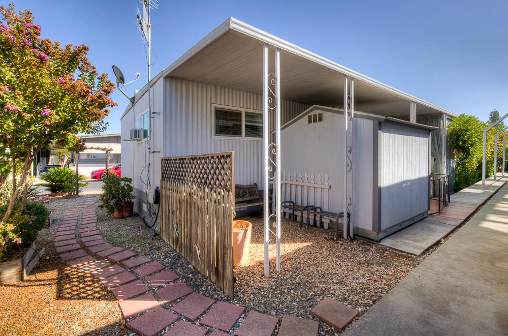 1001 Sylmar Ave #71, Clovis, CA 93612