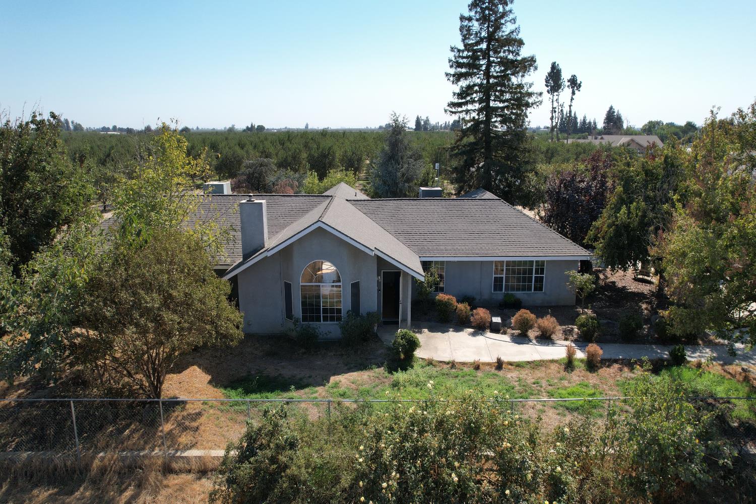 897 W Lincoln Ave, Fresno, CA 93706