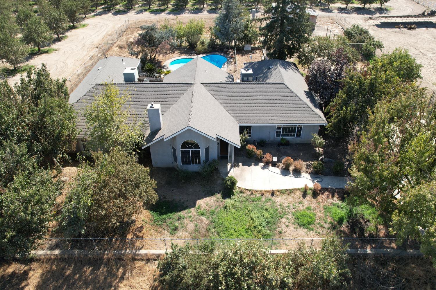 897 W Lincoln Ave, Fresno, CA 93706