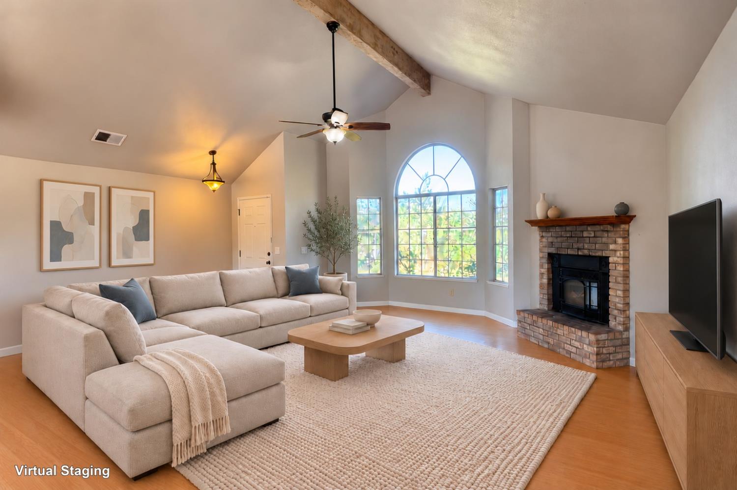 897 W Lincoln Ave, Fresno, CA 93706