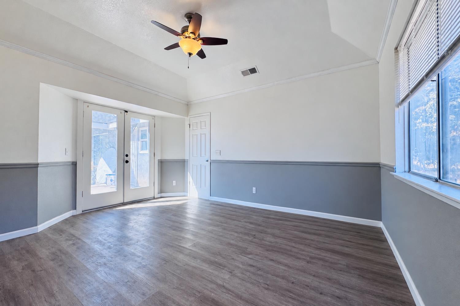 897 W Lincoln Ave, Fresno, CA 93706