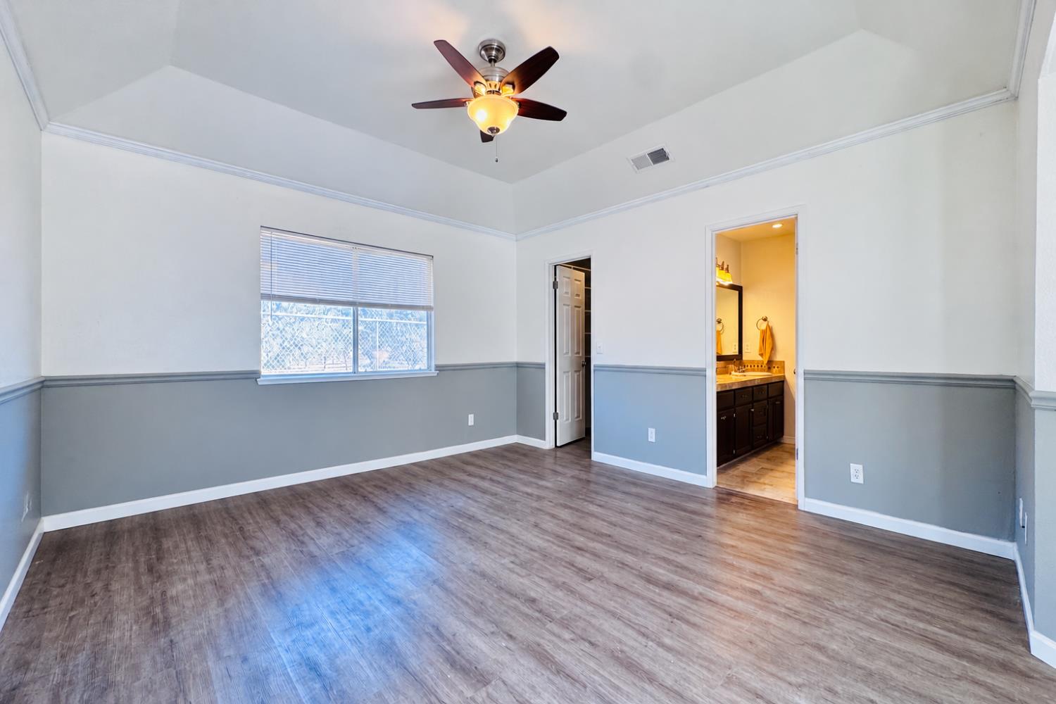 897 W Lincoln Ave, Fresno, CA 93706