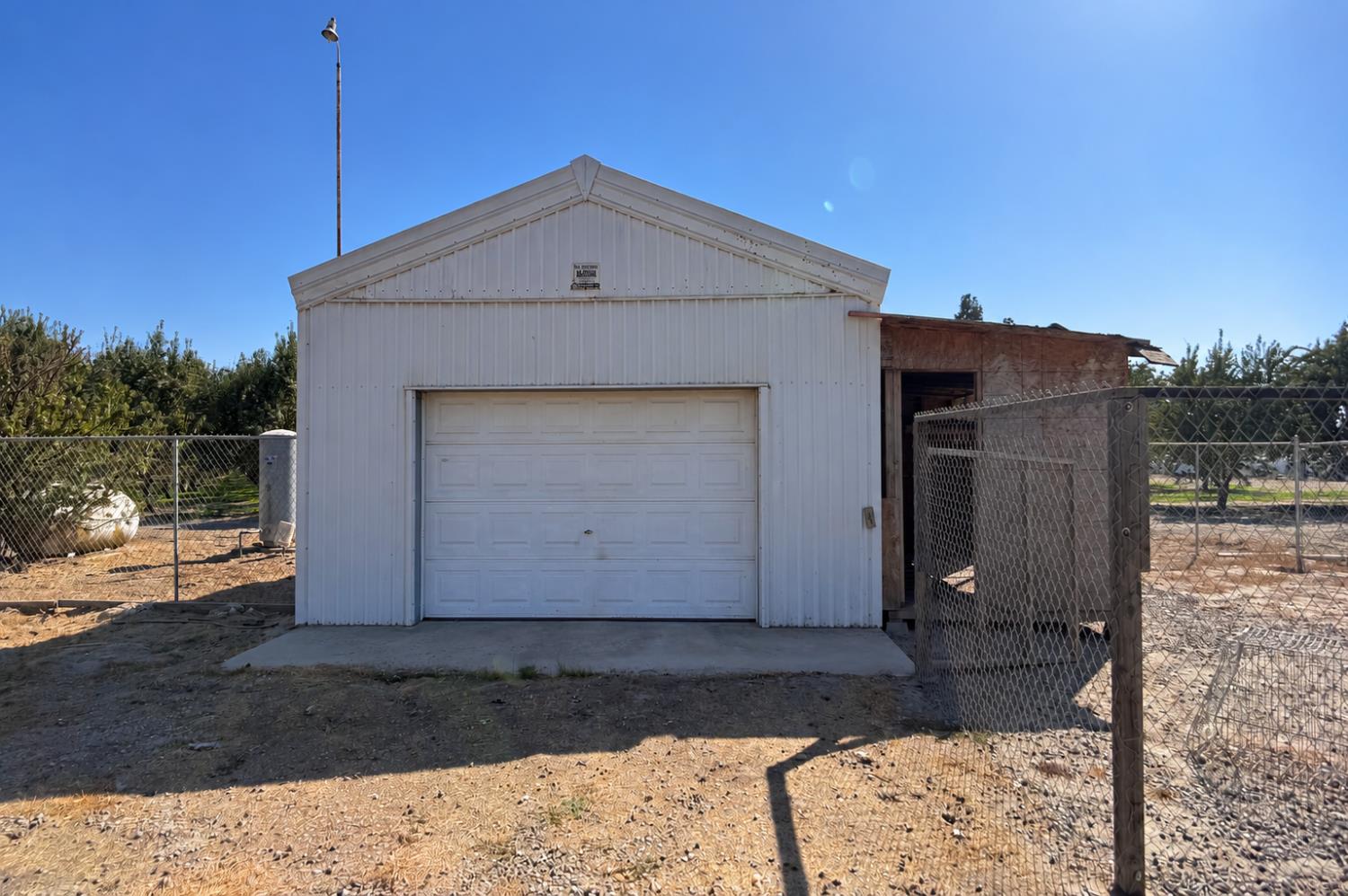 897 W Lincoln Ave, Fresno, CA 93706