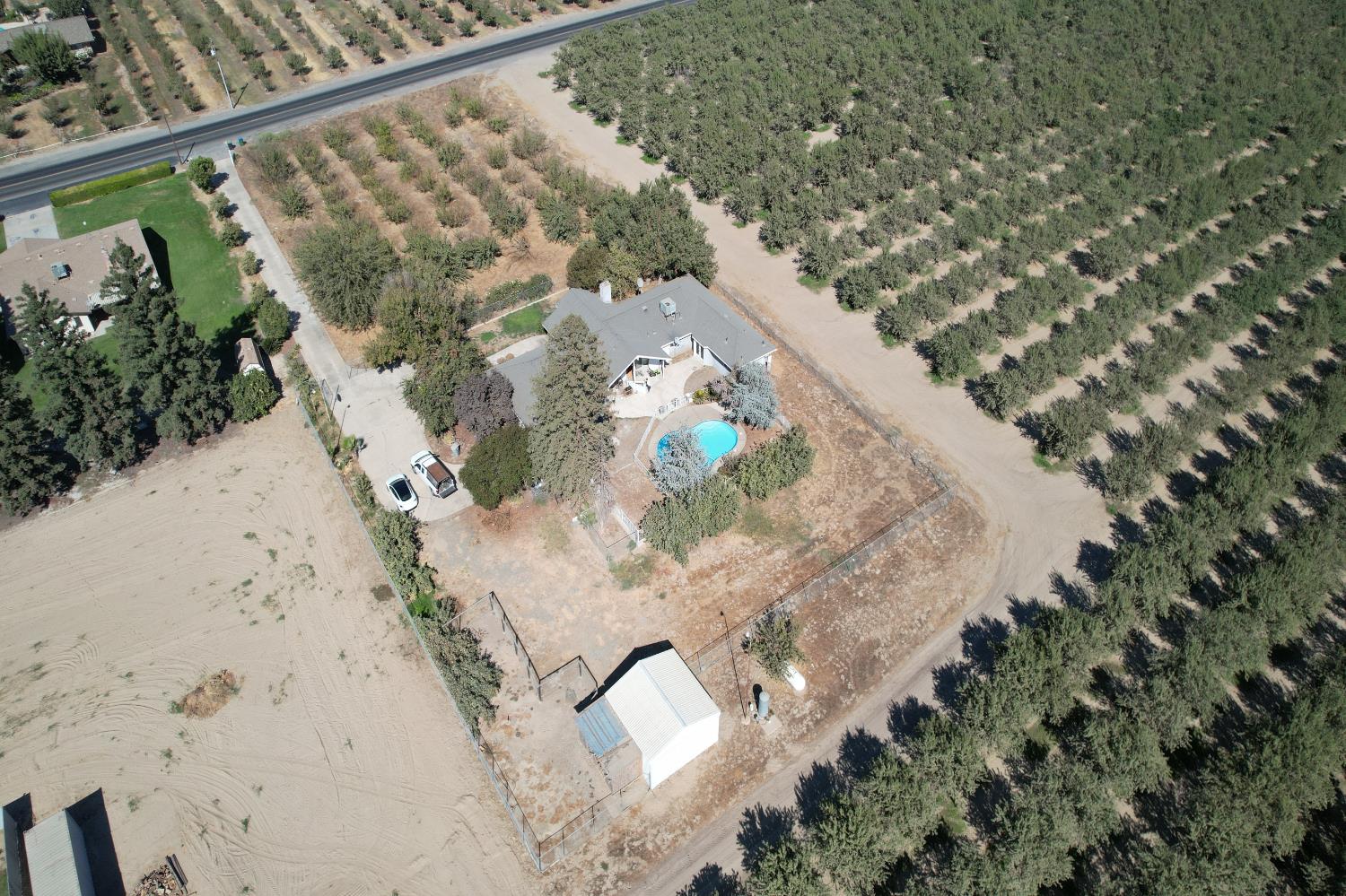897 W Lincoln Ave, Fresno, CA 93706