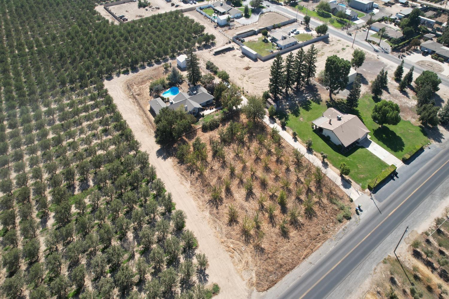 897 W Lincoln Ave, Fresno, CA 93706