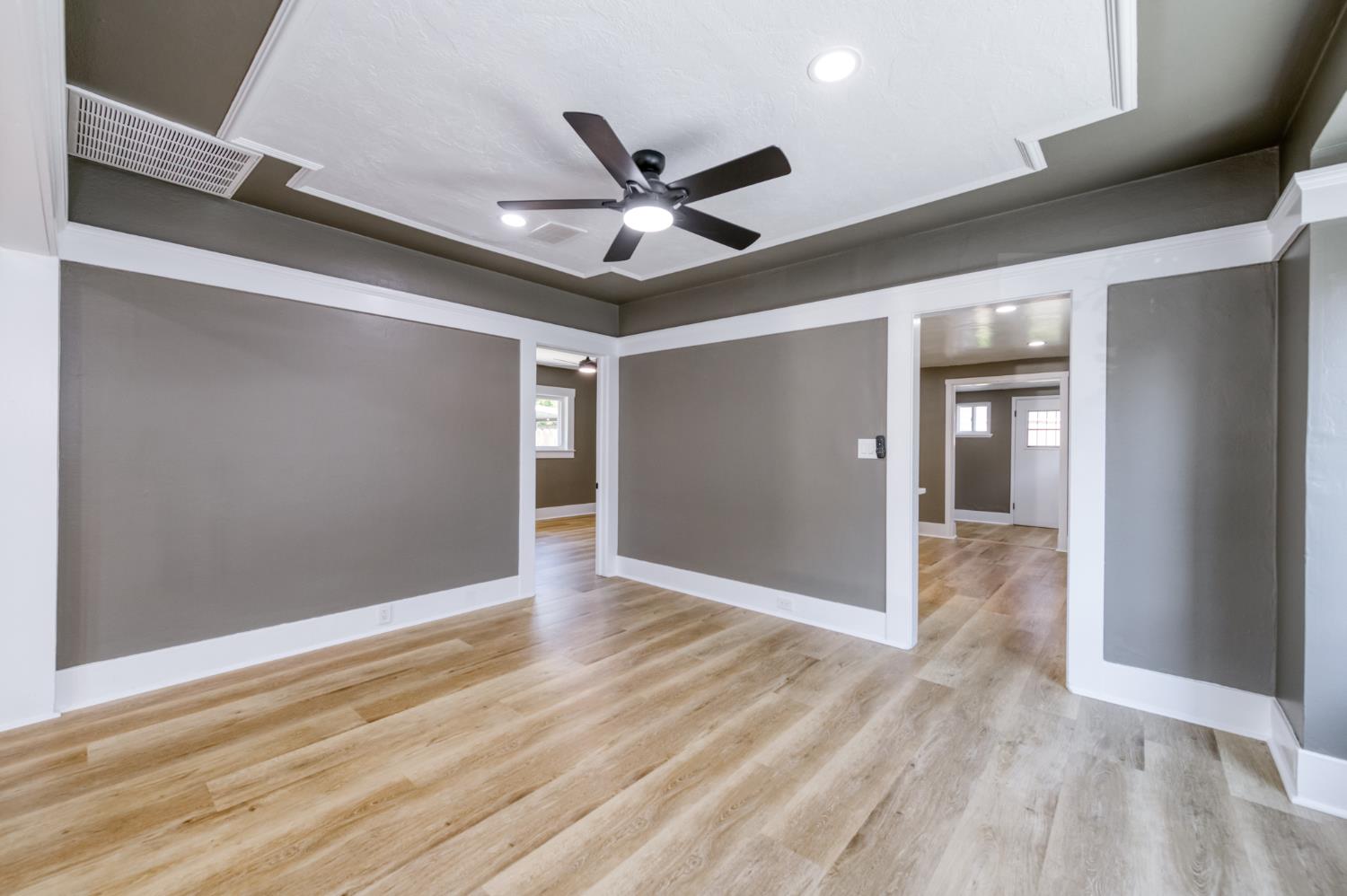 627 E McKinley Ave, Fresno, CA 93728